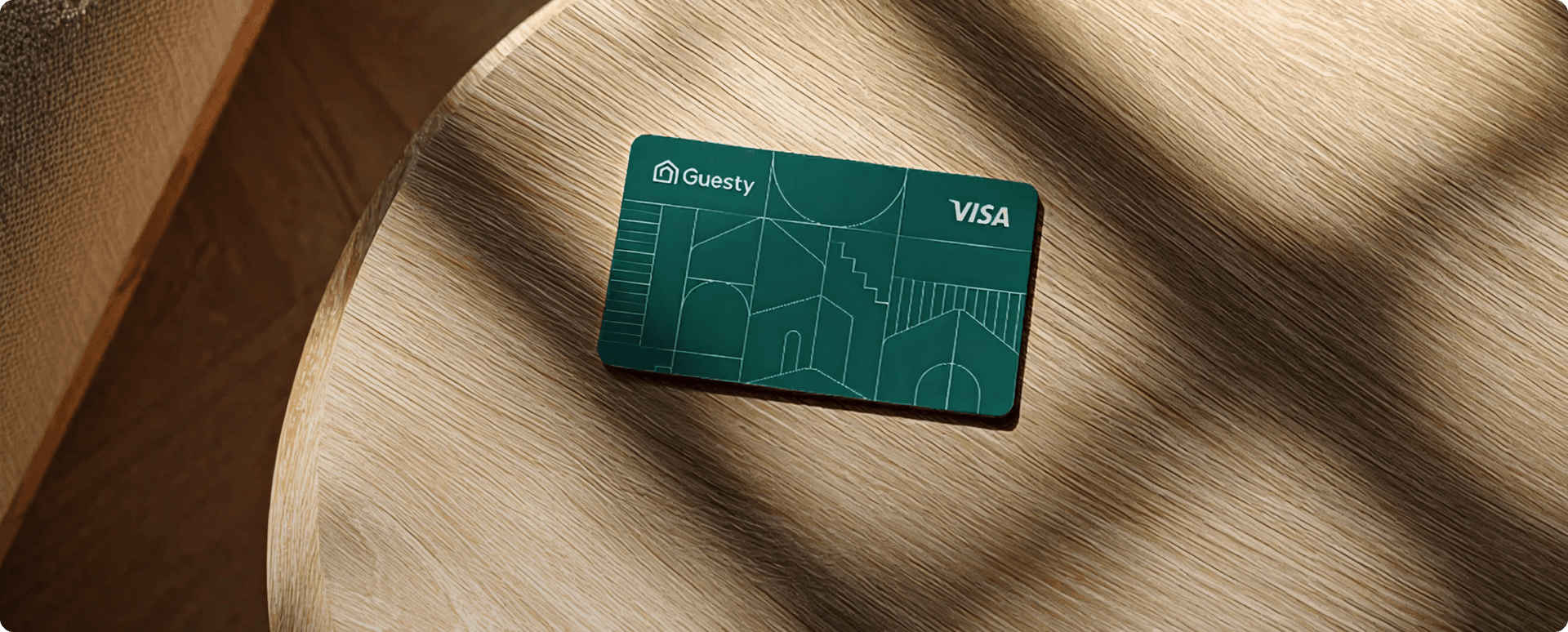 Credit, clarity, and expense
control <em>in one place</em>