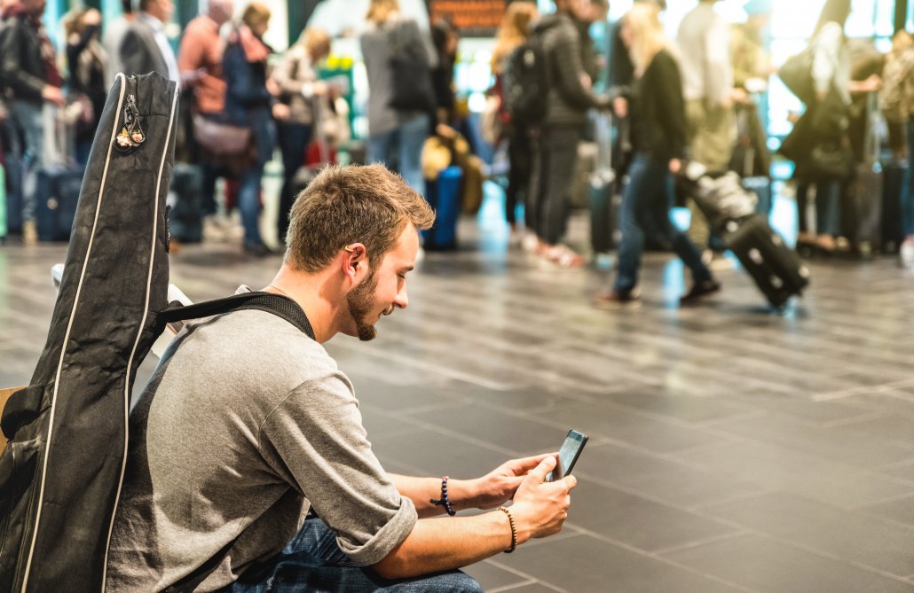 contactless, online checkin coronavirus